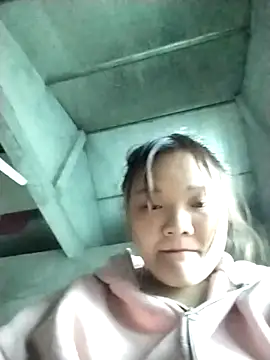 m-mbae's cam snapshot