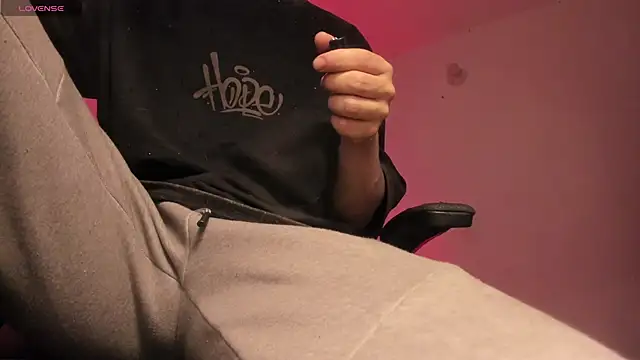 s_sven03's cam snapshot