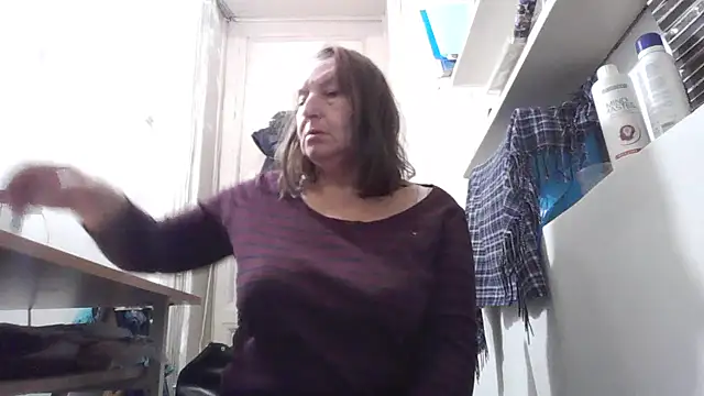 AnnaLive570's cam snapshot