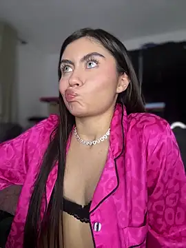 Stormi_th's cam snapshot