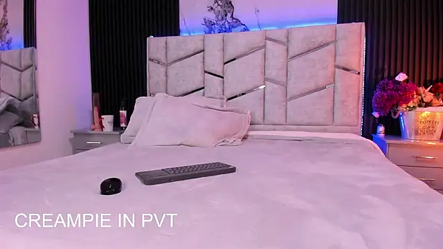 Sienarosewood live sex cam