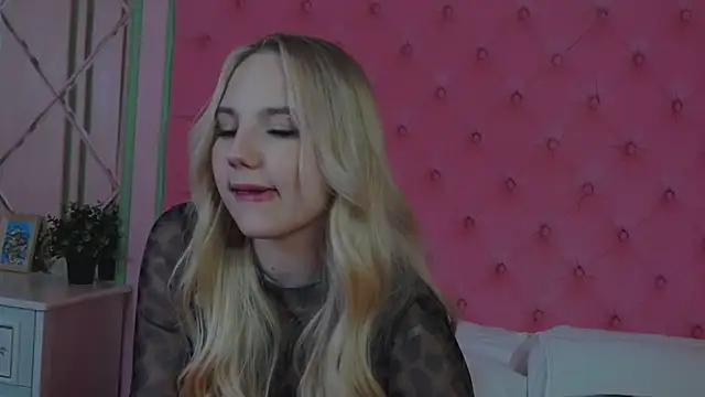 Sky_Cutie's cam snapshot