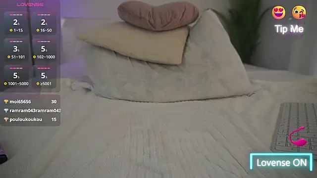 adisson_fox's cam snapshot