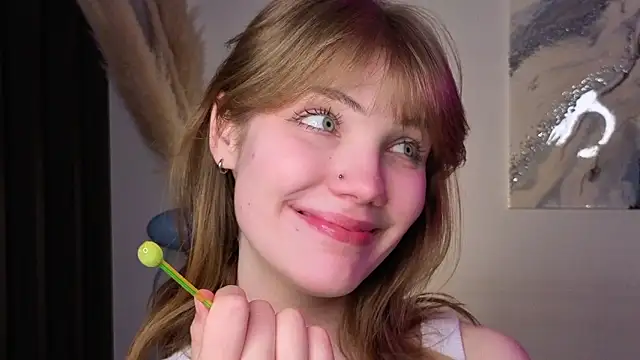 pienaple's cam snapshot