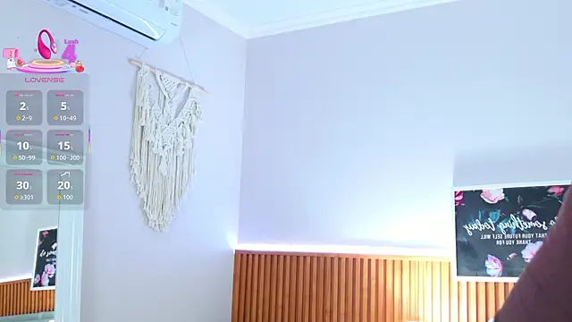 JulliRoss's cam snapshot