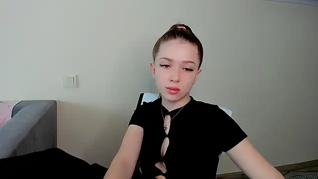 ElleLuv_'s cam snapshot