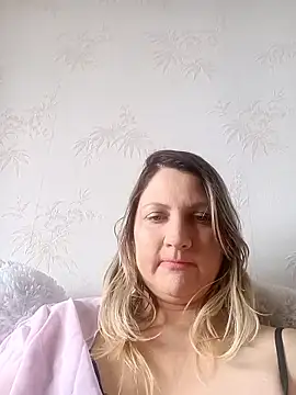 Stephania77727 live sex cam