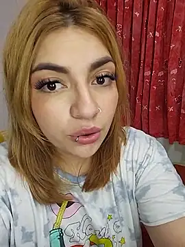 mila_curvy's cam snapshot