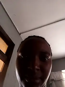 ShyNaughtyBabe's cam snapshot