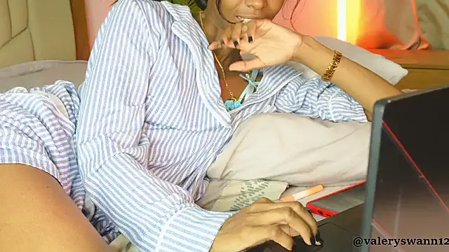 Valery_Swan1's cam snapshot