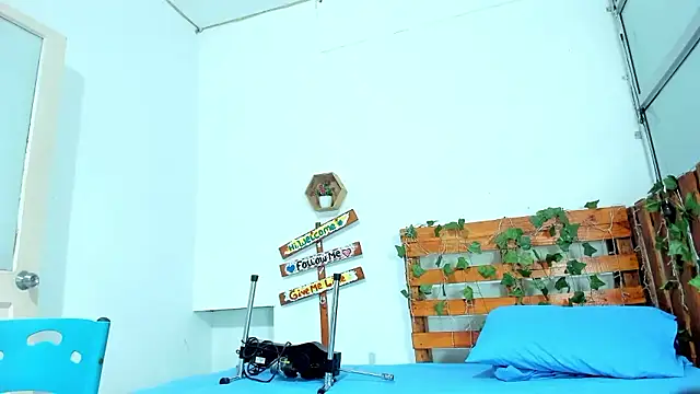 cris_dulce's cam snapshot