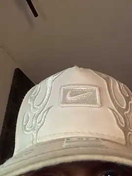 Niklaus1 live sex cam