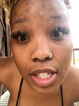 Doja_Peach live sex cam