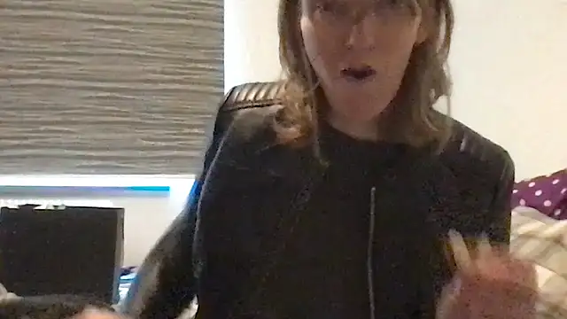 MeluaMauritius's cam snapshot