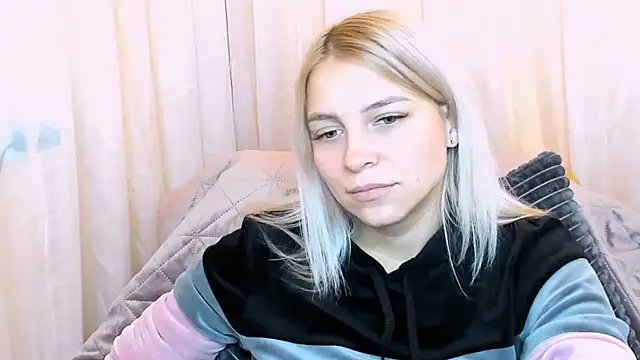 FoxyKathryn's cam snapshot