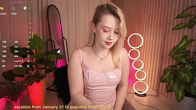 LauraWifeness's cam snapshot