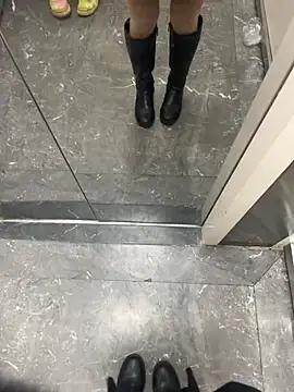 yimisun01 live sex cam