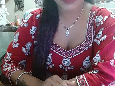 LovingPihu's cam snapshot