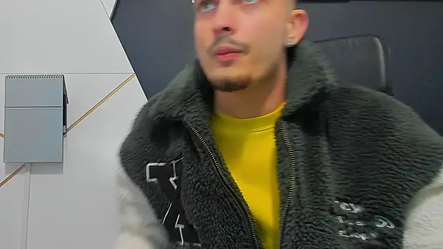 BrandonTate live sex cam