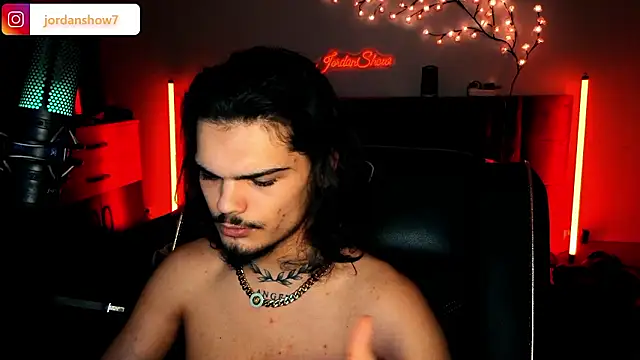 JordanShow live sex cam