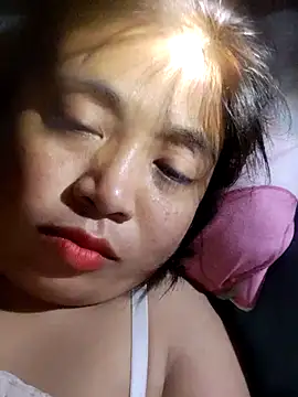 miumiu_sexy2x's cam snapshot