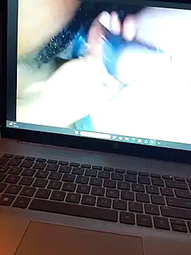 Daddyngirl69169 live sex cam