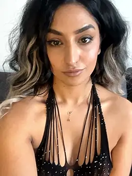 Mia_spicyy's cam snapshot