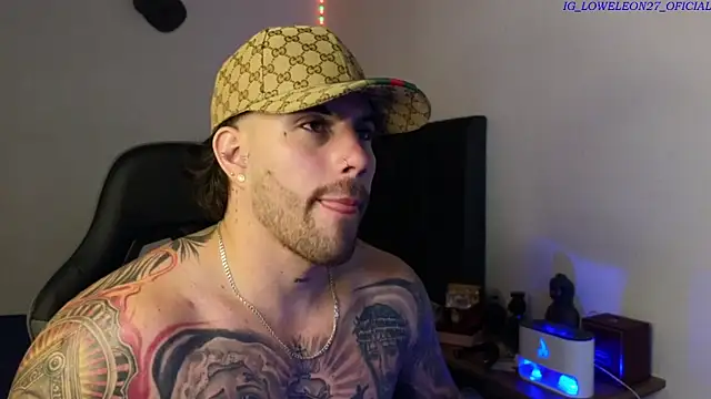 Ades_Lowe live sex cam