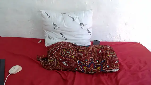 Thickchocolatex2's cam snapshot