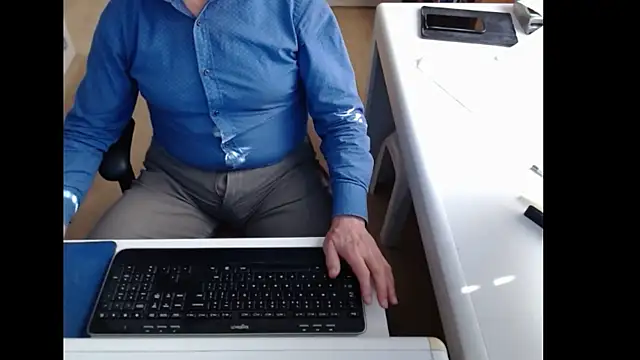 dutchpornking live sex cam