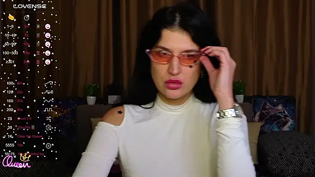 Alianna_Solo_Kisses's cam snapshot