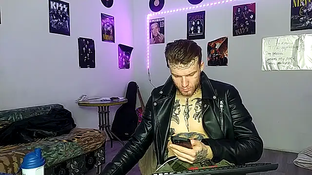 Huntall77's cam snapshot