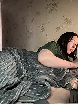 Naughtbaby_2025's cam snapshot