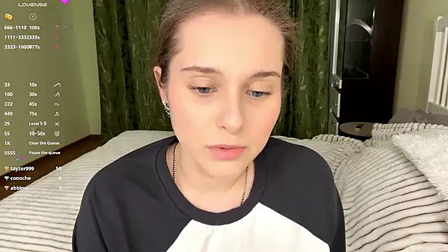 MiaBlanko's cam snapshot