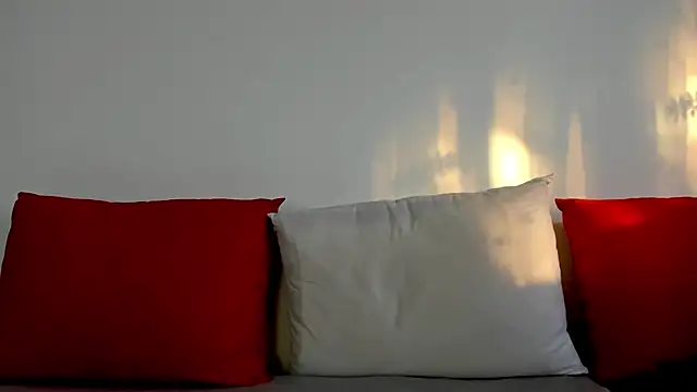 cute_angel95's cam snapshot