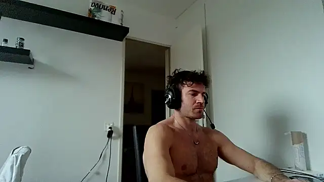 alpha-hunk's cam snapshot