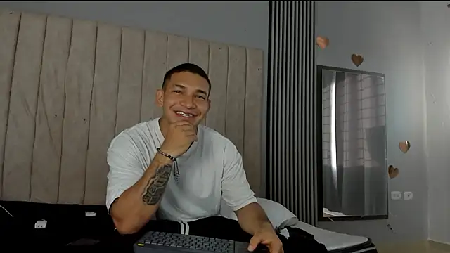 venedic_bull's cam snapshot