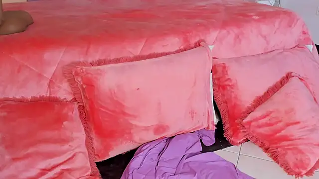 estrella_bigboobs14's cam snapshot