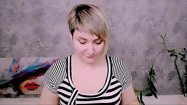 Djullia's cam snapshot