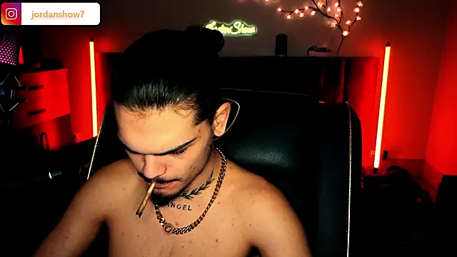 JordanShow live sex cam