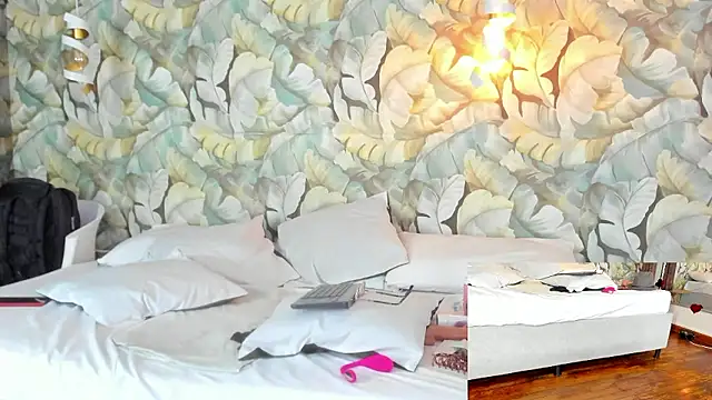 Madame_Angelic_1's cam snapshot