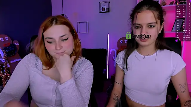 casey_meow_'s cam snapshot