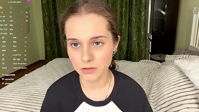 MiaBlanko's cam snapshot