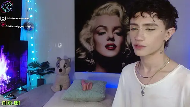 maxiy_001 live sex cam