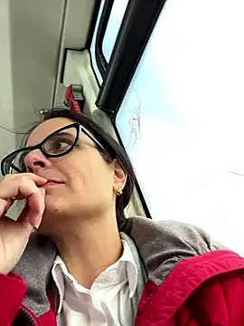 NataKitten live sex cam