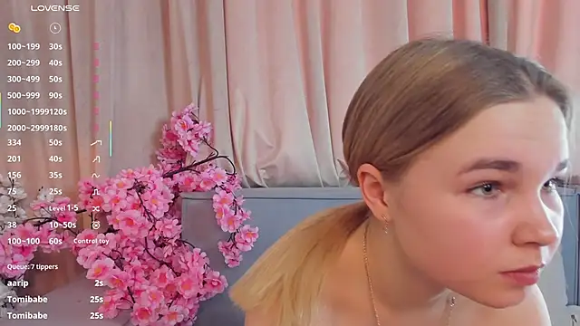 OdetteHarwick live sex cam