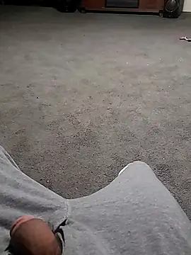 Horny4oldermen93's cam snapshot