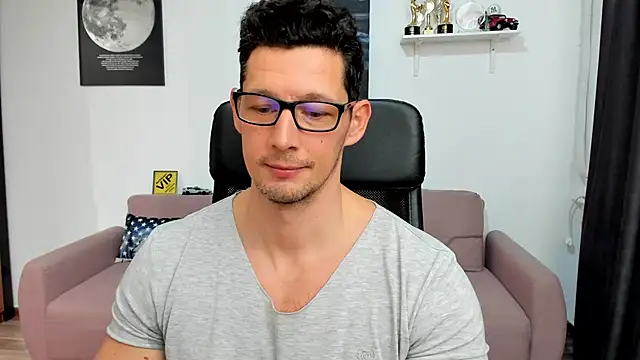 BrutusK08 live sex cam