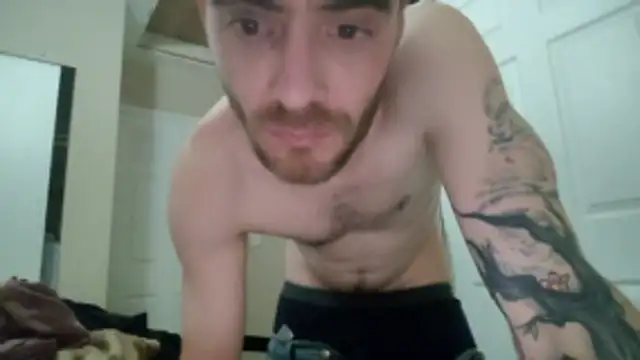 Huntzg23 live sex cam