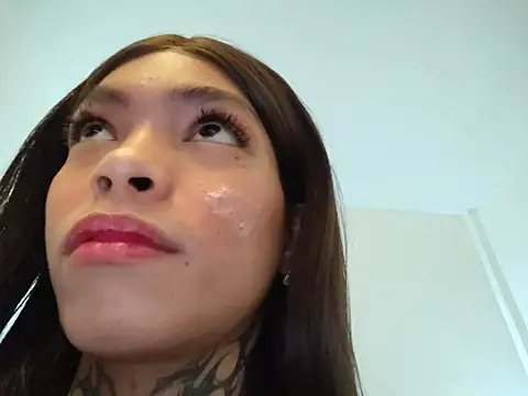 DoriDelux20 live sex cam